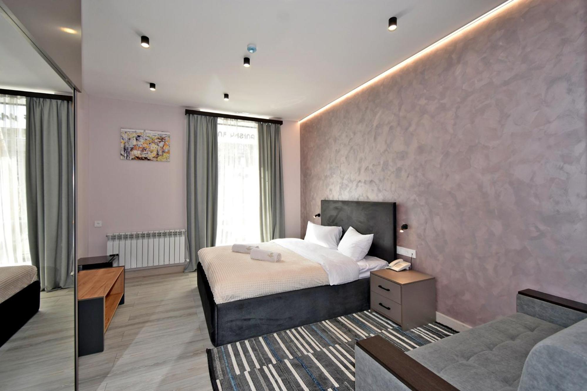 Avenue 23 Boutique Hotel Erevan Esterno foto