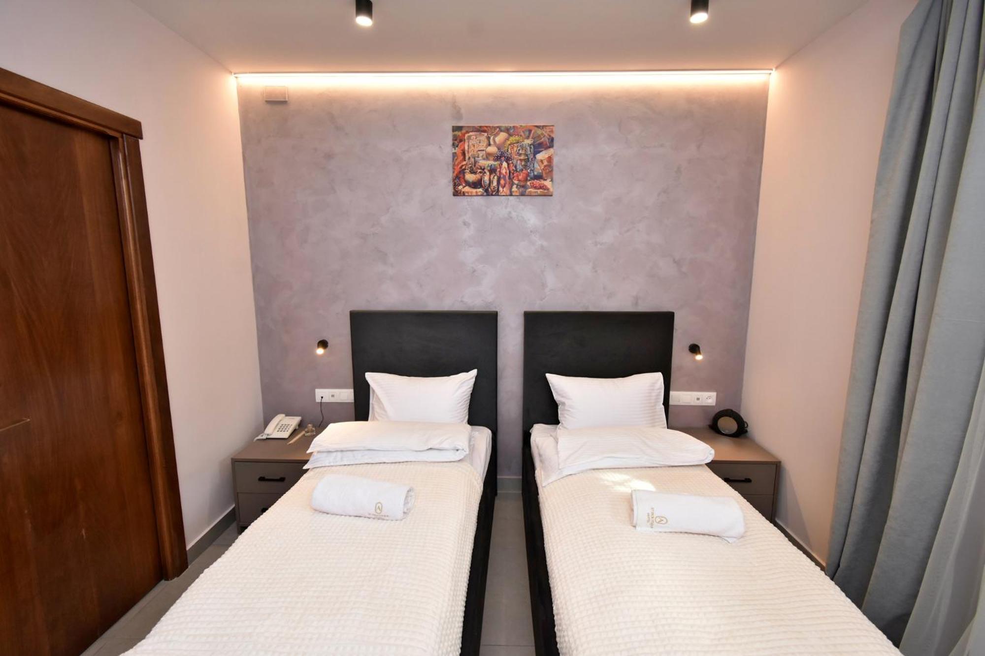 Avenue 23 Boutique Hotel Erevan Esterno foto