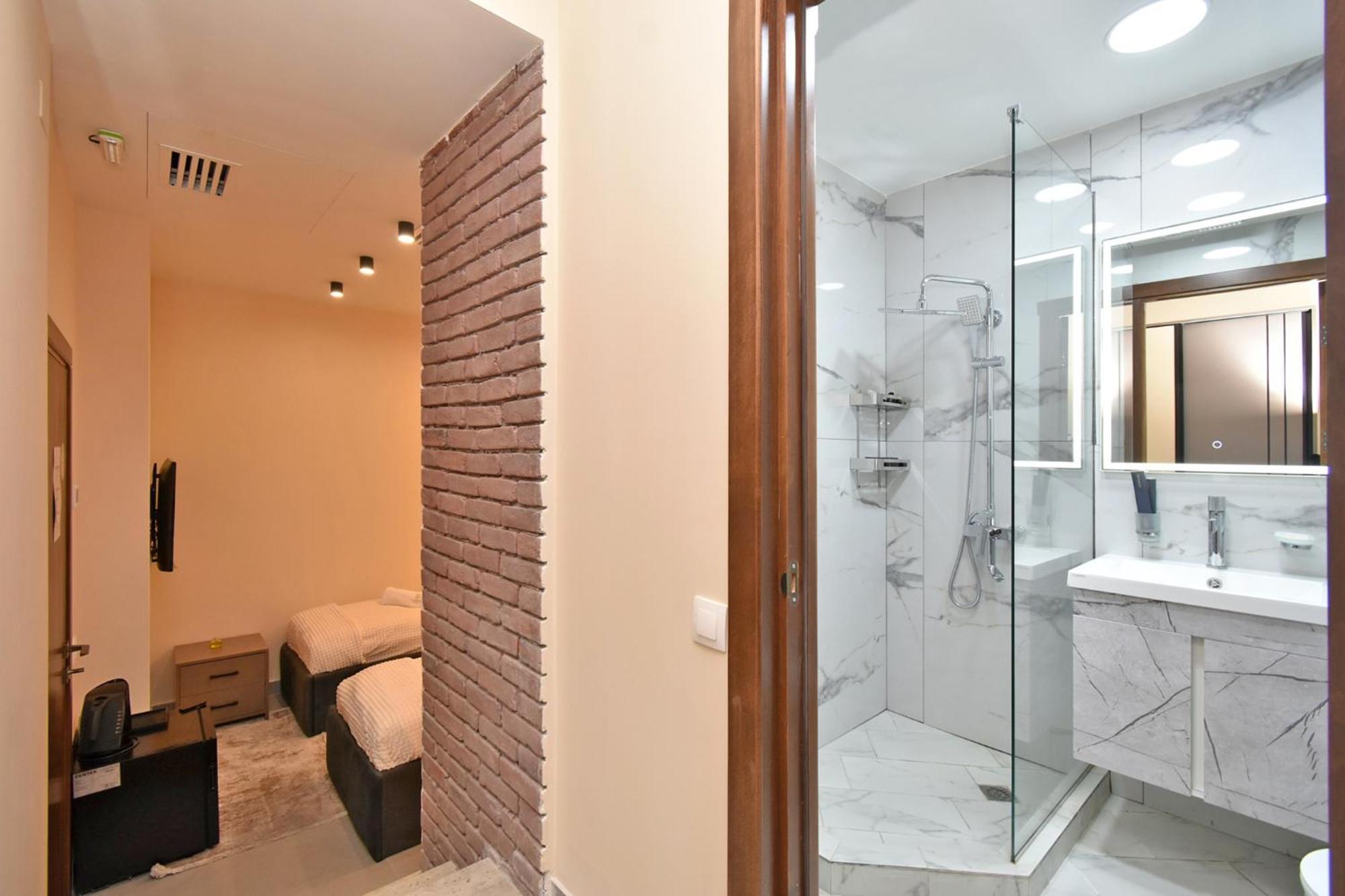 Avenue 23 Boutique Hotel Erevan Esterno foto