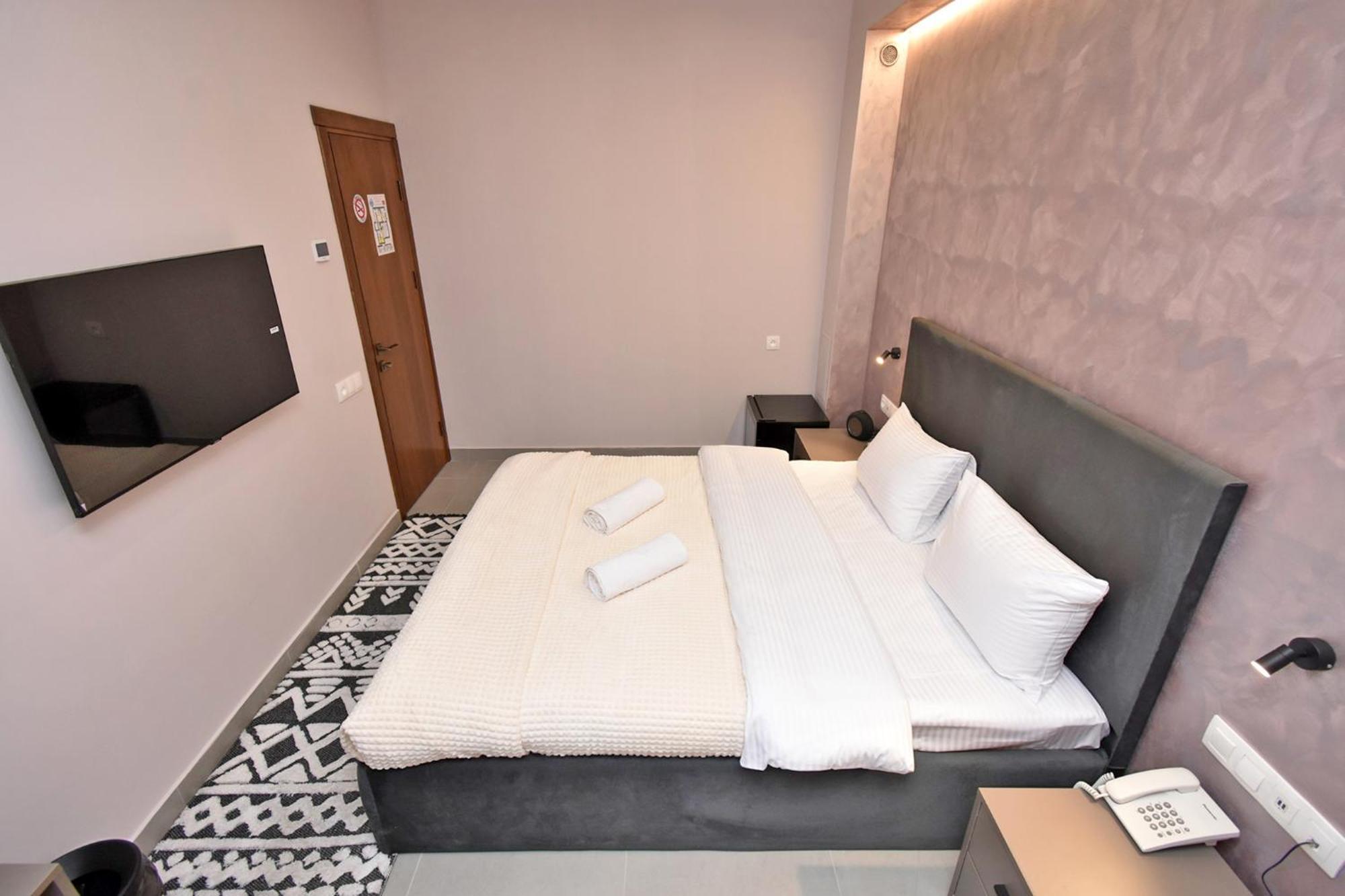 Avenue 23 Boutique Hotel Erevan Esterno foto