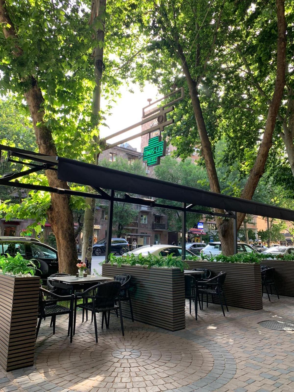 Avenue 23 Boutique Hotel Erevan Esterno foto