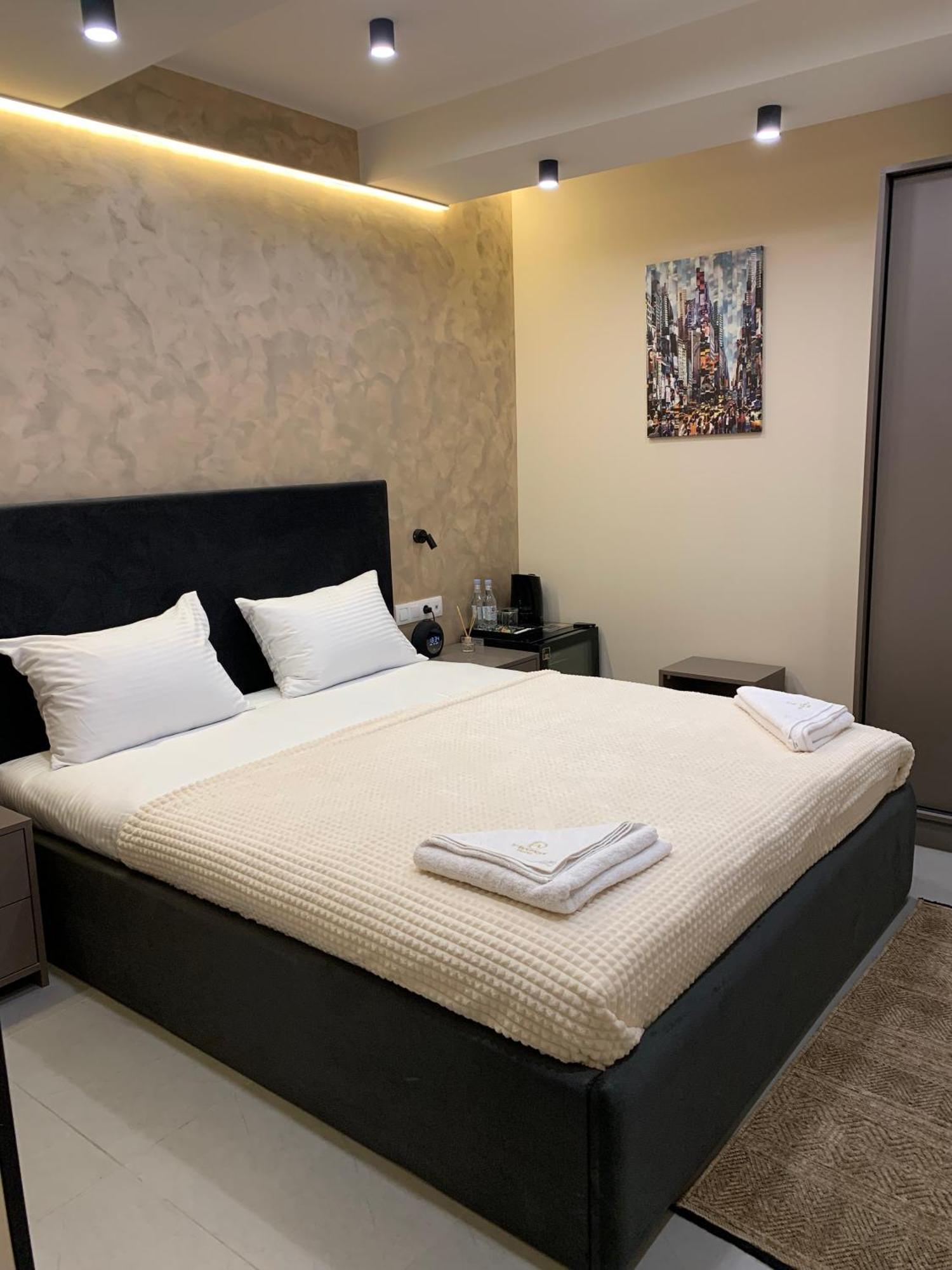 Avenue 23 Boutique Hotel Erevan Esterno foto